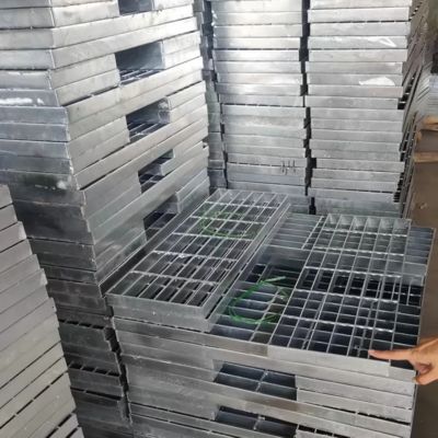용융 아연 도금 강철 격자 25X5 강철 격자 제곱미터당 무게