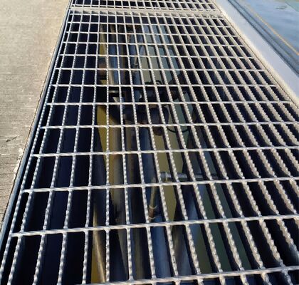 Stainless Steel 304/316 Heavy Duty Steel Bar Grating with Bearing Bar Size 20x3 to 100x9 and 12.5 to 100mm Pitch