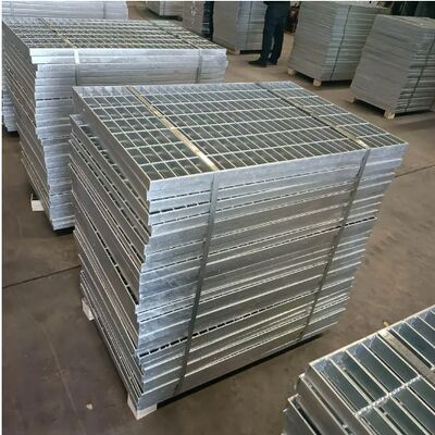 Hot DIP Galvanized Steel Grating with Bearing Bar Pitch 30-60mm and I-Section Type Bearing Bar for Heavy Duty Flooring