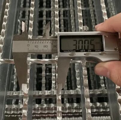 산업용 배수용으로 장착된 고중량 열 담긴 강철 Grating