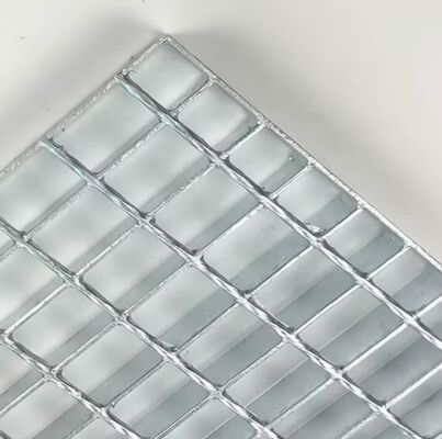 산업 플랫폼용 25x3 베어링 바가 있는 용융 아연 도금 톱니형 강철 격자